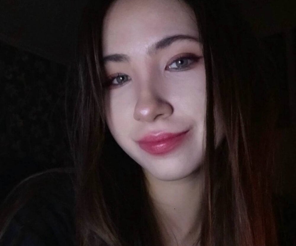 watchgirlcam.com melliebeachamp livesex profile in pixieglow-oo cams