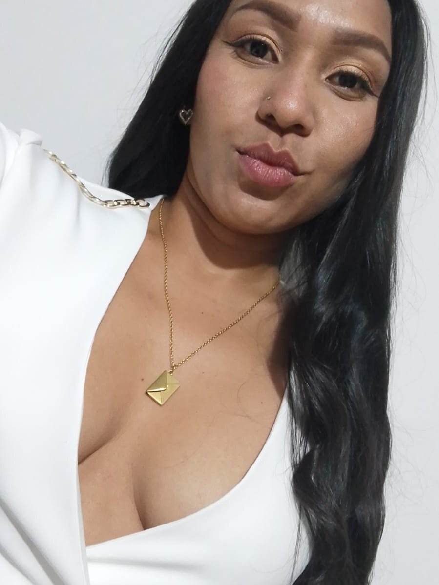 Watch 👌 #Elektra_xx 👌 now live at StripChat with complete profile