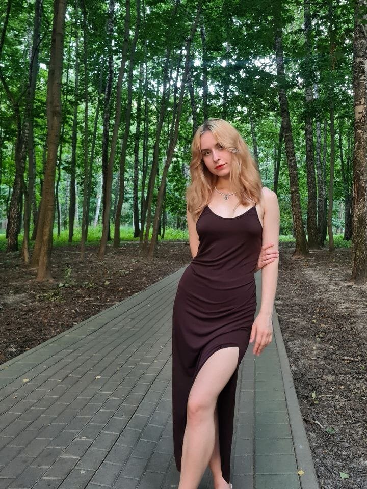 TheaCrockett live cam model at StripChat