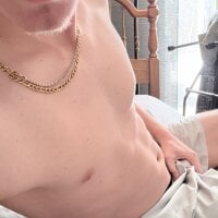 CollegeBull19's Live XXX Chat