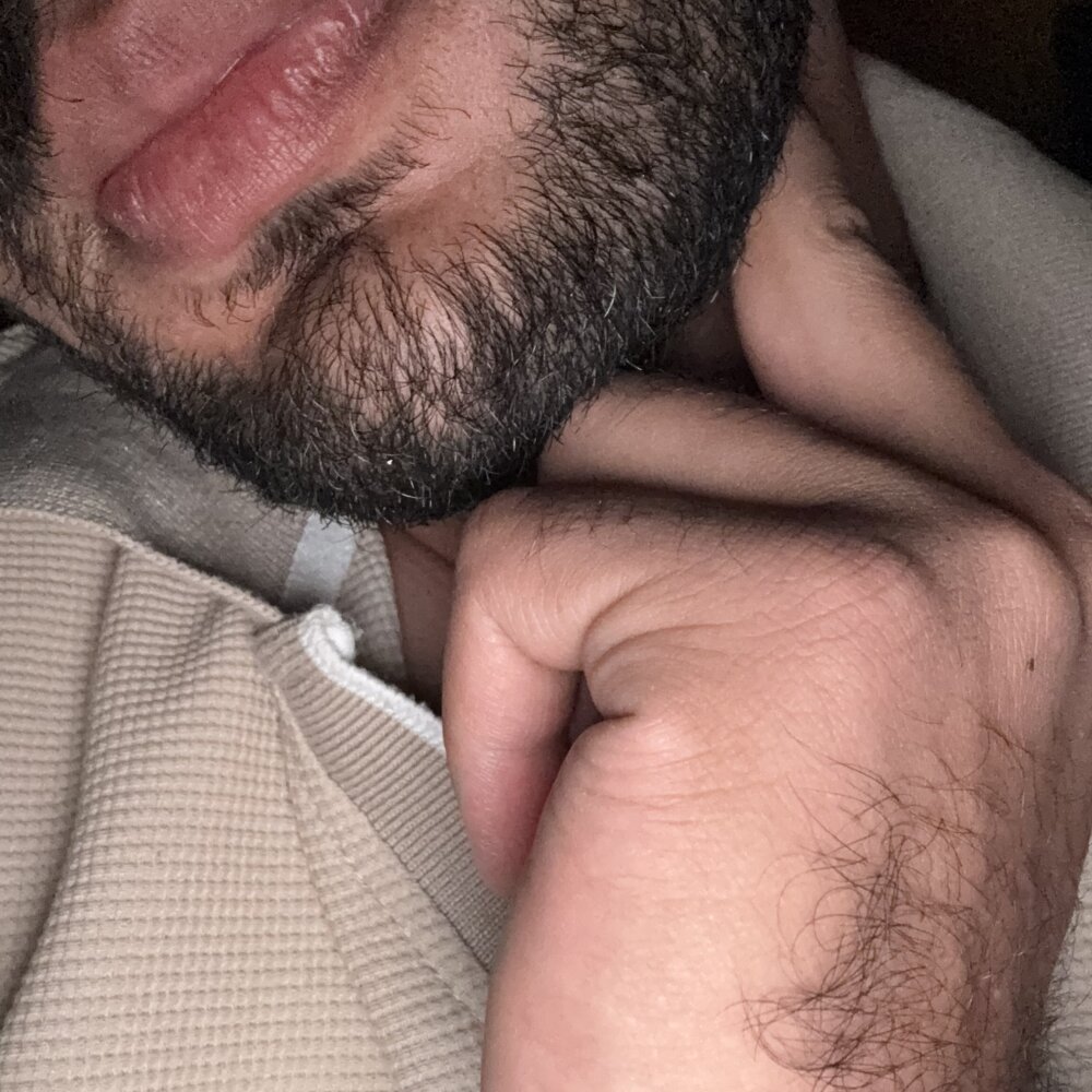 nonameuyf's Offline XXX Chat