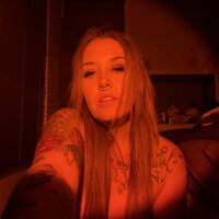 queen_acadia's Offline XXX Chat