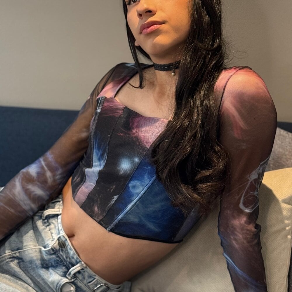 IsabelleDaza profile