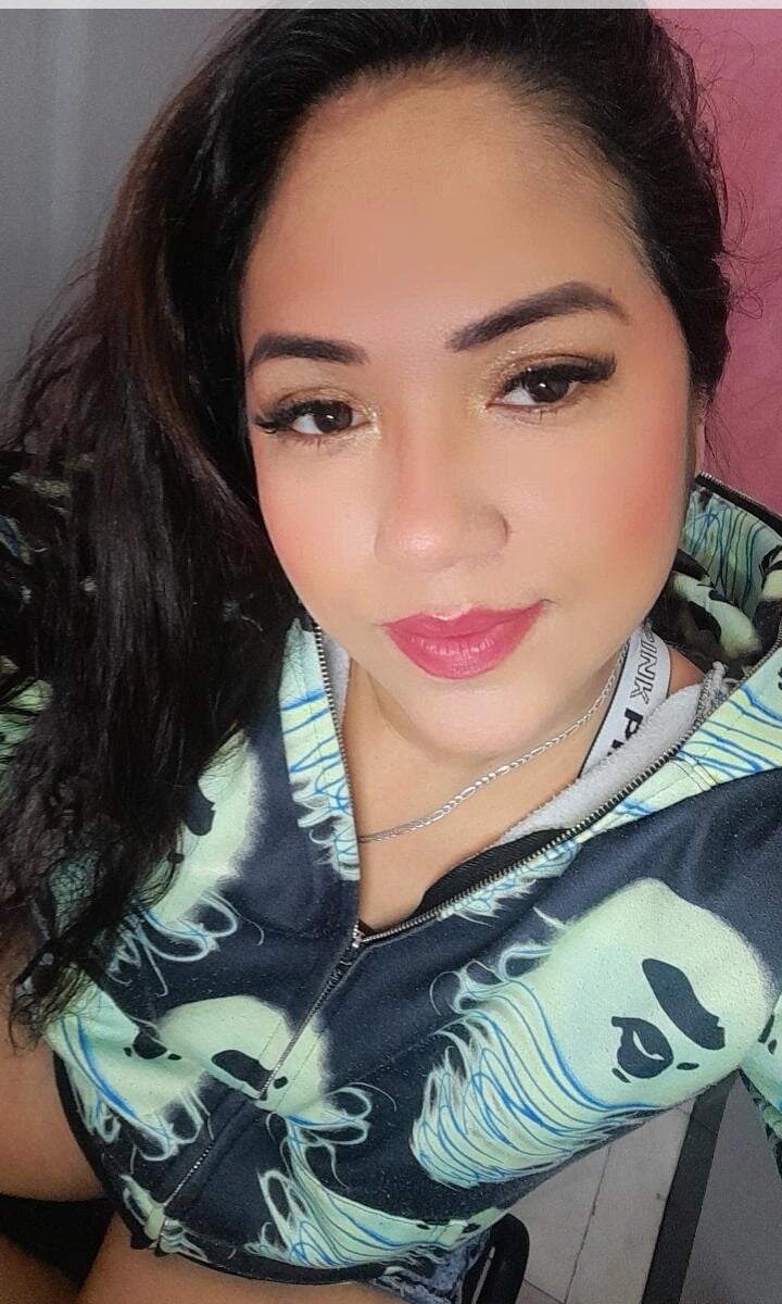 stripchat karololivero webcam profile pic via xxx-topcamgirls.com