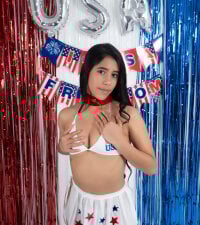 Connie_Bell's webcam live show