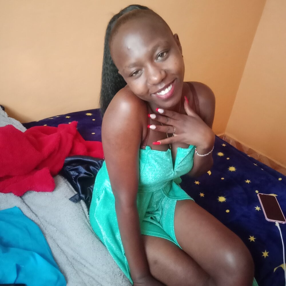 Live sex webcam photo for leola-zoel #289769052