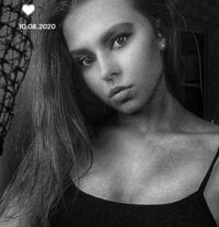 sandy_rae's Offline Chat Room