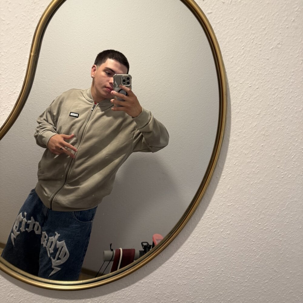 Astras_vox's Offline XXX Chat