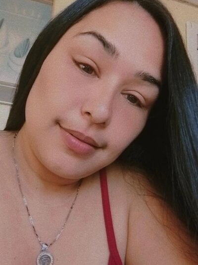 Stacy_hy Female Newlatin Online Webcam Strip