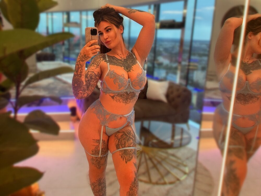 TattooGirlAlia