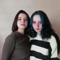 MaeHolly's Offline Chat Room