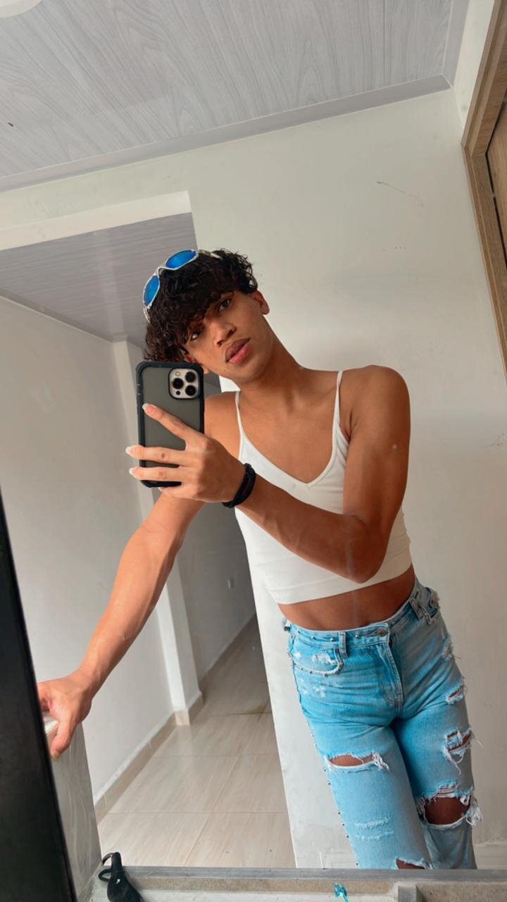 alexhott1