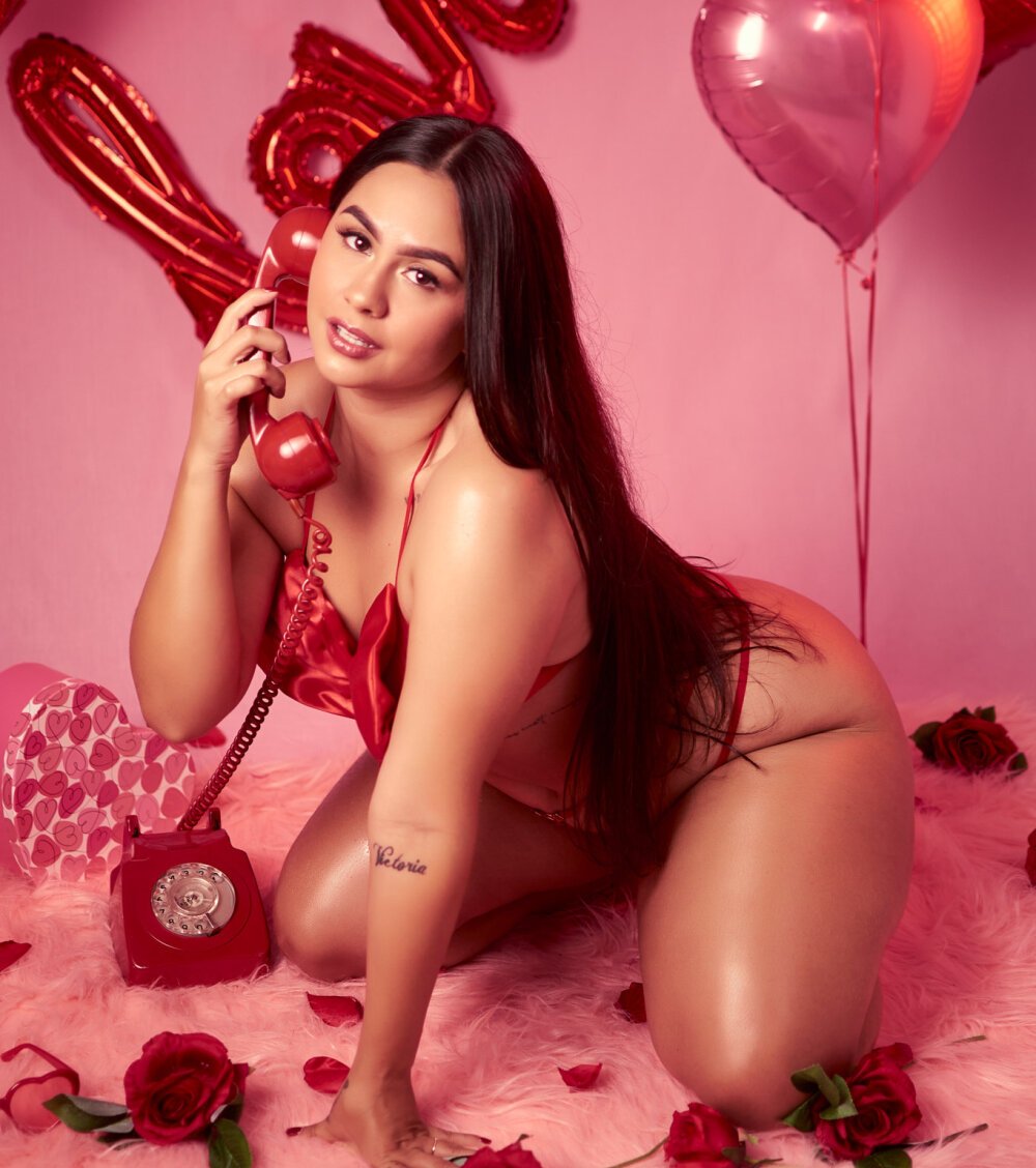 Live sex webcam photo for KattyPortman #290470749