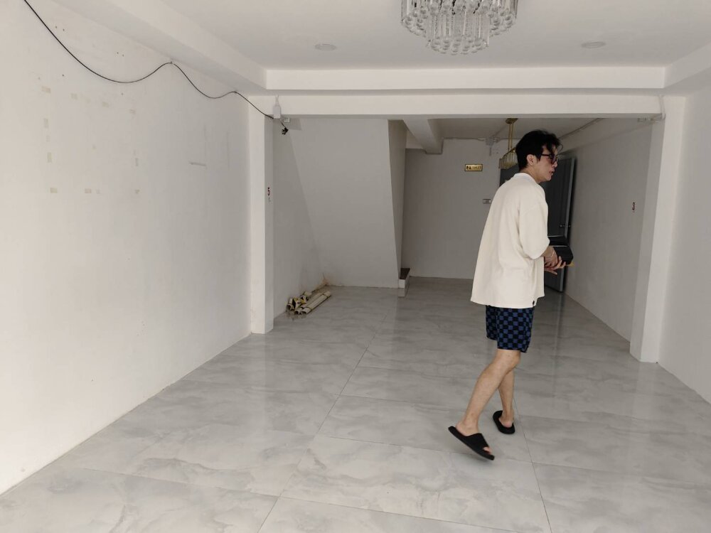 skinny__boy__'s most recent online preview