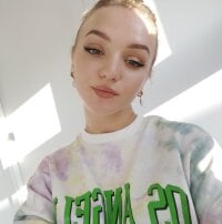 LittleCuteBee's Offline Chat Room