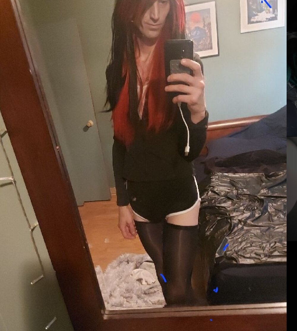 sissynicky420's Offline XXX Chat