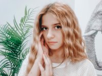 sara_spring's Offline XXX Chat