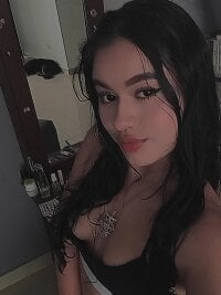 SelenaCollins' Offline Chat Room