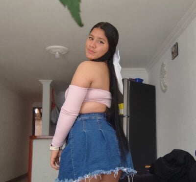 Mia_lank