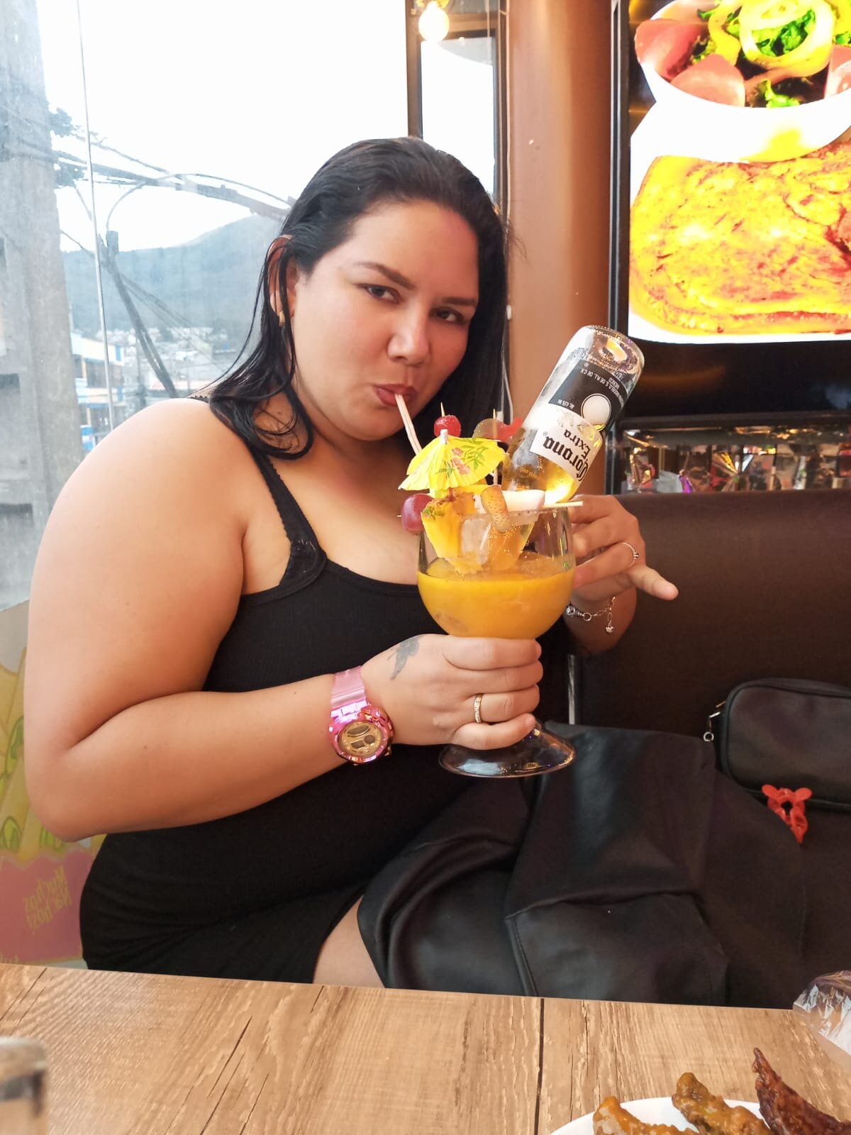 Lovely_Hot_Lizz