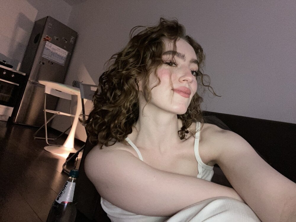 livesexasiancams.com purity_ring__ livesex profile in missing in action cams