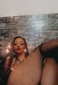 PichyPussy's Live Sex Cam Show