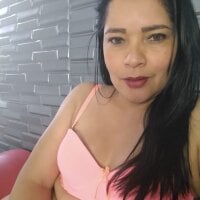 abdisha_mature's Offline Chat Room