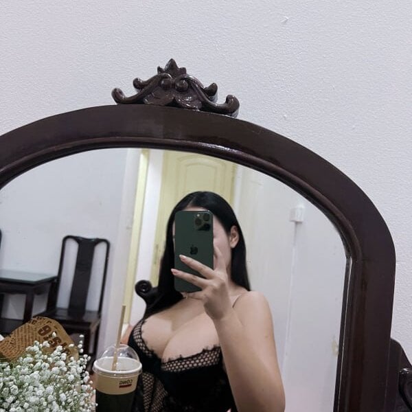 onaircams.com lin-98 livesex profile in came-from-another-planet-to-find-friends cams