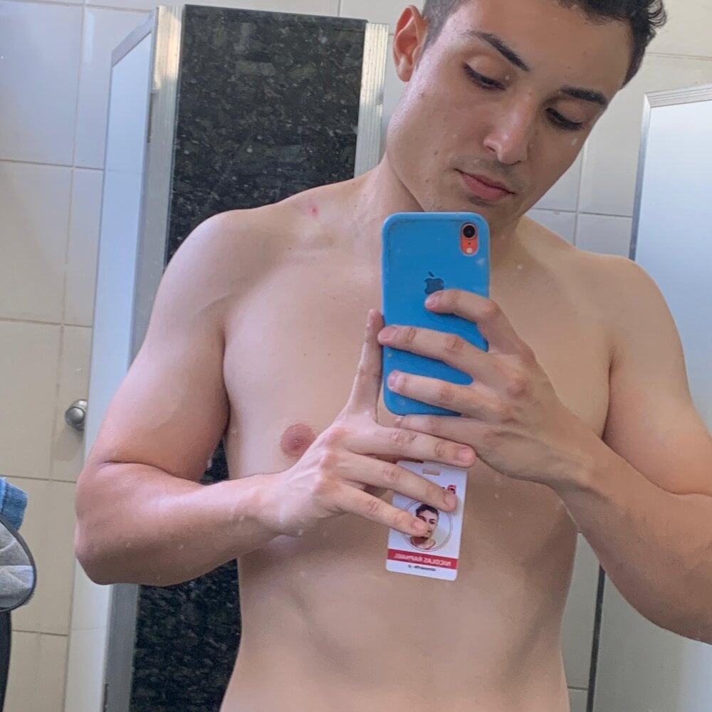 callmeyourcrush's Offline XXX Chat