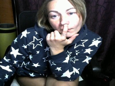 WLESLYMOSw Female Whitemilfs Naked Cam