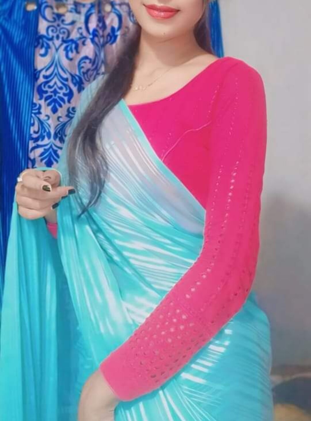 Hot_Rohni