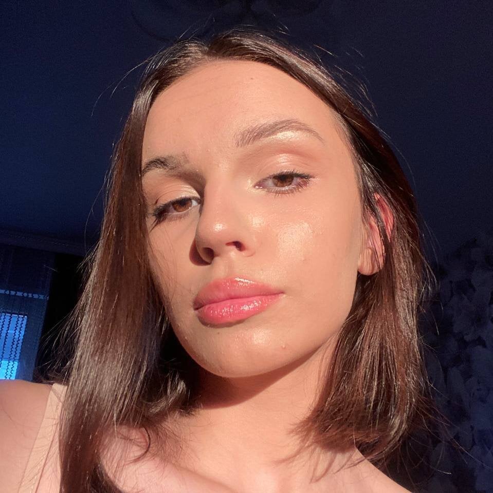 LetHanny live cam model at StripChat