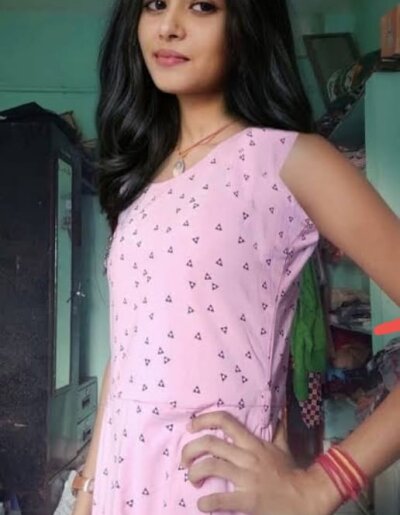 hotgirlriyaa Live Cam on StripChat