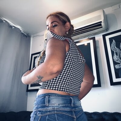 Bouquts Female Footjob Nude Cam