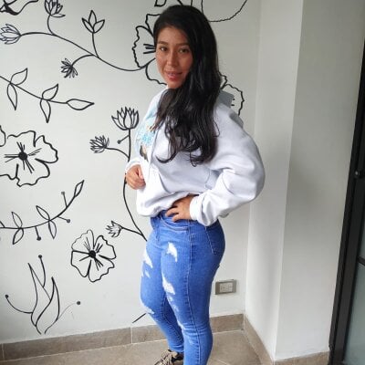zoehil1 from stripchat