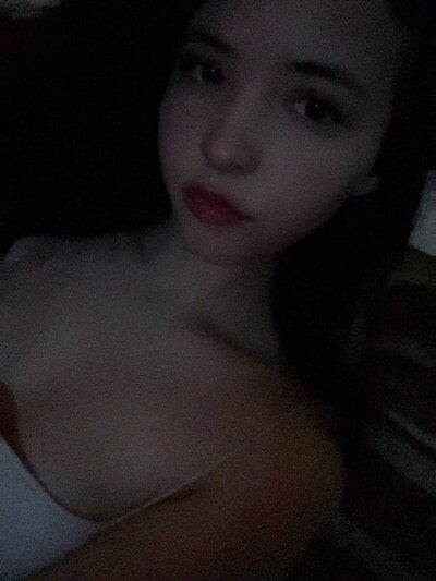 Ameliamills_ Female Brunettespetite Naked Webcam