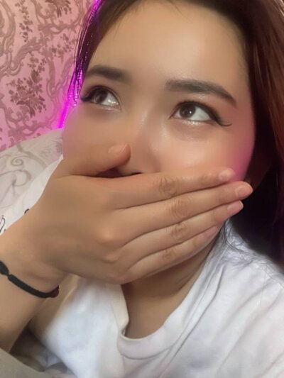 iridescent_ray 🦂 free live cam