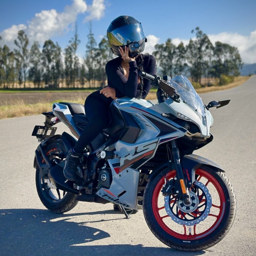 Live sex webcam photo for EmmyEvans1 #290064433