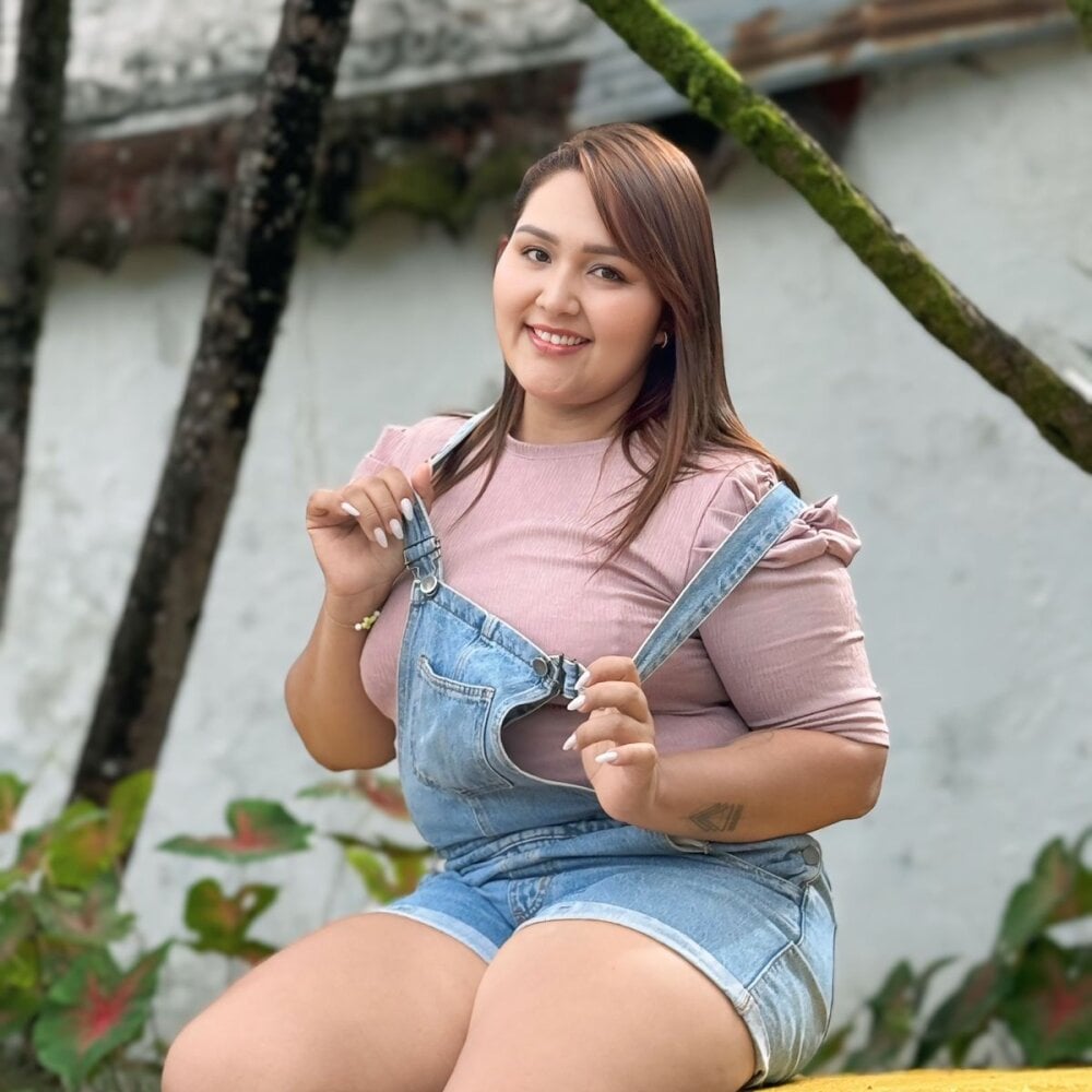 katy_curve from stripchat