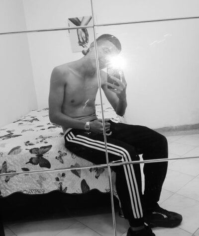 JackSwan19 - Stripchat Cam2cam Dirtytalk Eroticdance Boy 