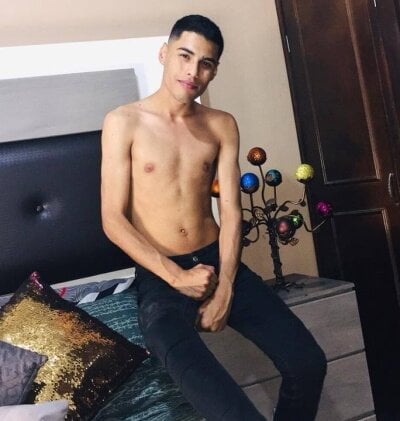 Elbuenjavi22cms - Stripchat Boy 