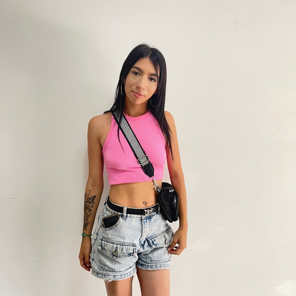 KimberlyBell8's Offline Chat Room