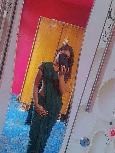HOTSEXY_KAVYA Female Blackhairteens Cam Chat