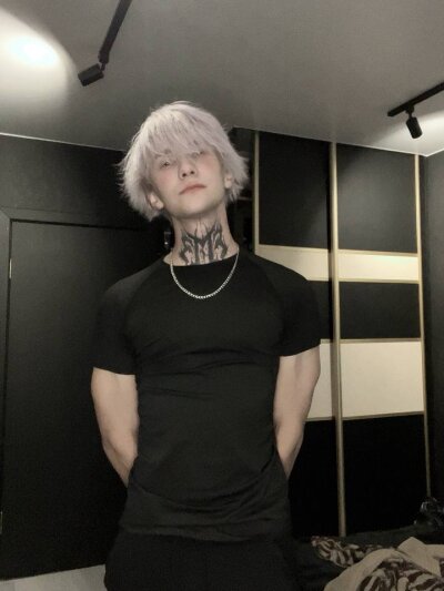 Mastur_Bister Live Cam on StripChat