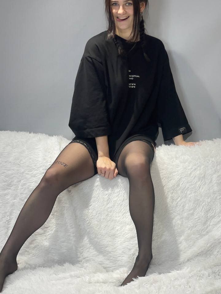AskiMuns 🛫 naked webcam chat