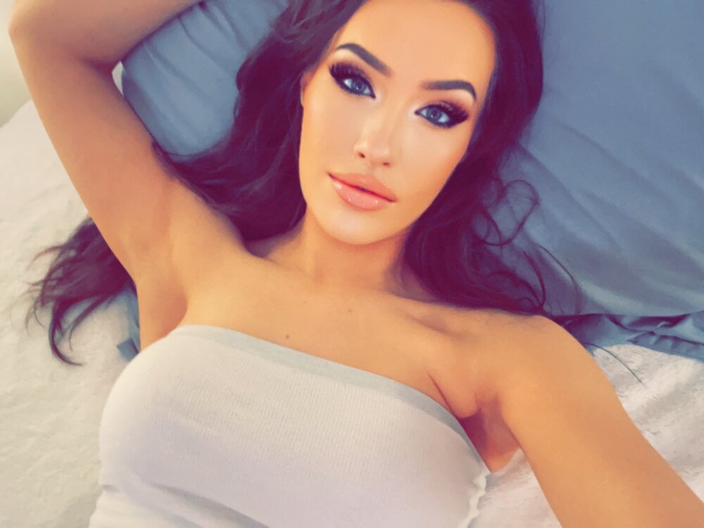 mischa_x from stripchat