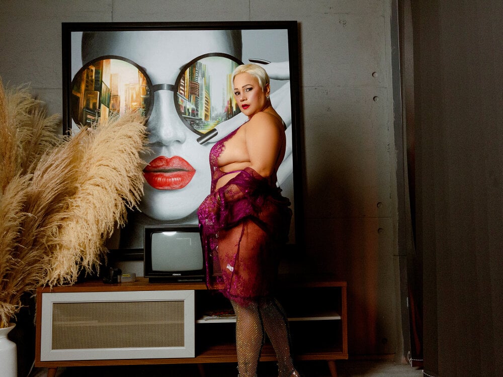 GianellaCox_'s most recent online preview