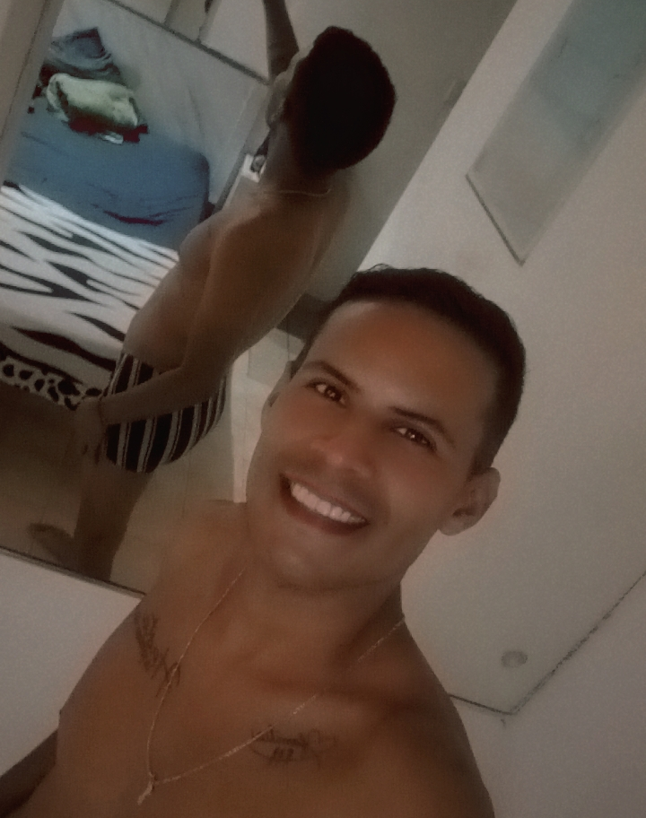 Gonzo_car23 Offline XXX-Chat