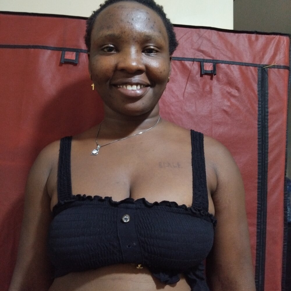 Live sex webcam photo for bigass_shaaz1 #289964540