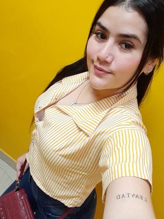 pornsexycams.com curvyvenezzy livesex profile in spanish cams